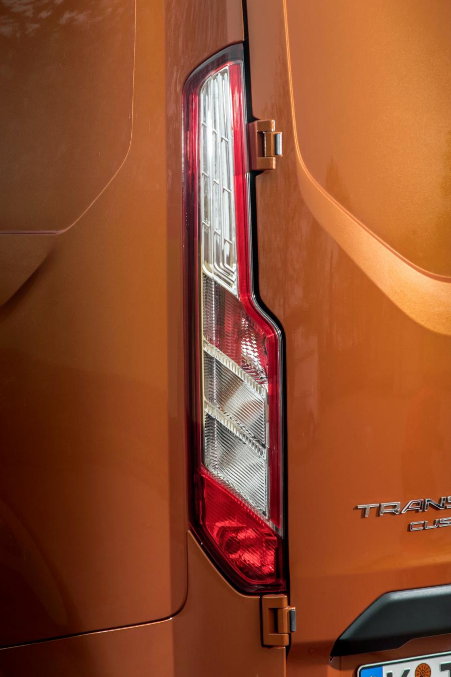 Детали экстерьера Ford Transit Custom Trend 2017 года  (WW) (фото 9 из 30)